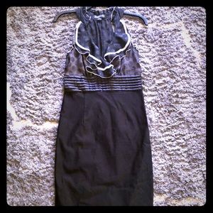 NWOT FORM FITTING COCKTAIL DRESS SZ SM KNEE LENGTH